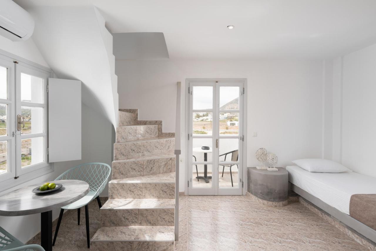 White Lily Suites & Lofts - Adults Only 16 Plus Perivolos  Exterior photo