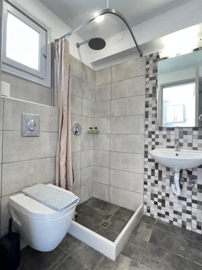 White Lily Suites & Lofts - Adults Only 16 Plus Perivolos  Exterior photo