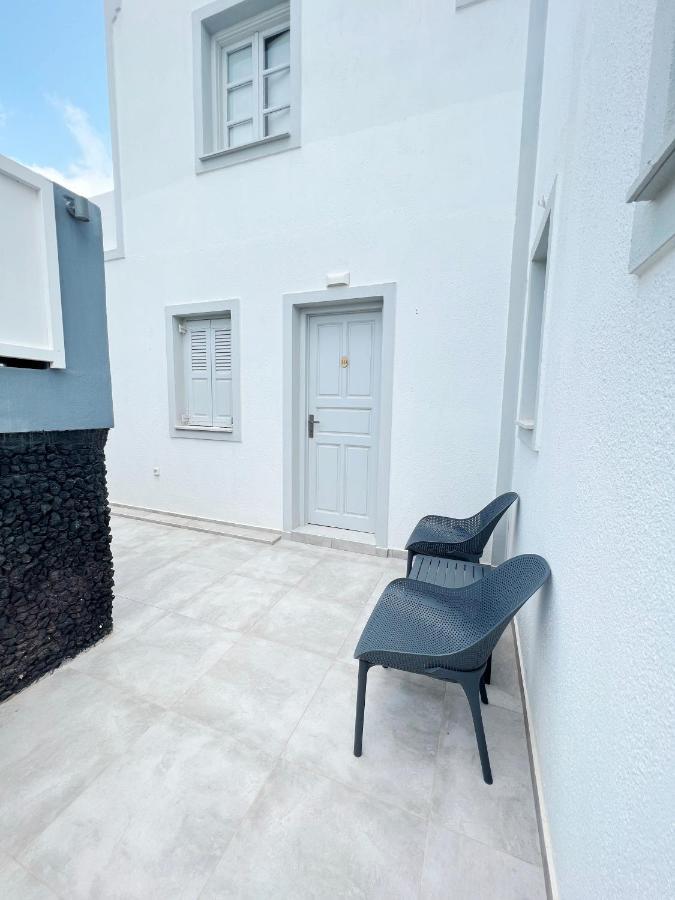 White Lily Suites & Lofts - Adults Only 16 Plus Perivolos  Exterior photo